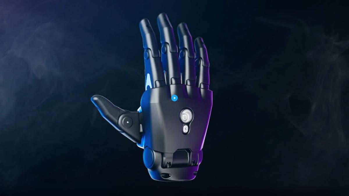 Arm bionic wireless waterproof with 360 -degree wrist rotating